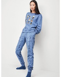 Pijama con diseño de Snoopy en estampado